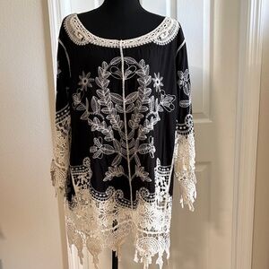 Delicate Crochet Lace Top in Off-White